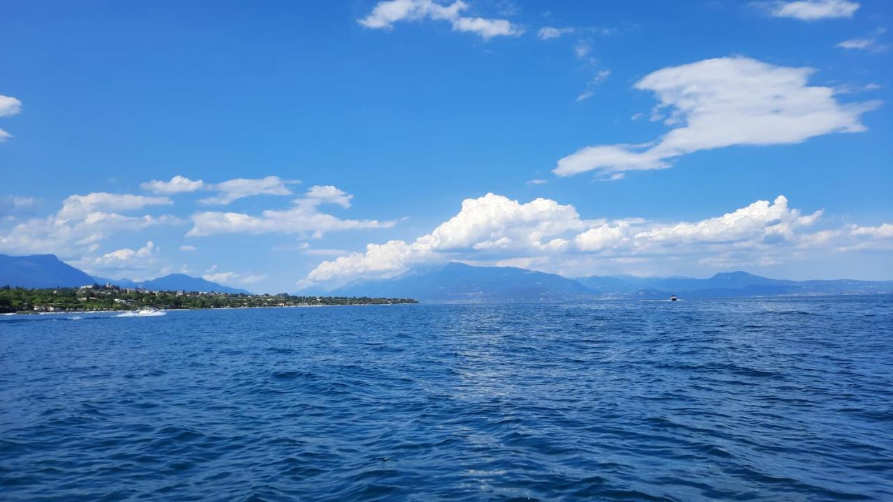 Country Esmera Desenzano del Garda Esterno foto